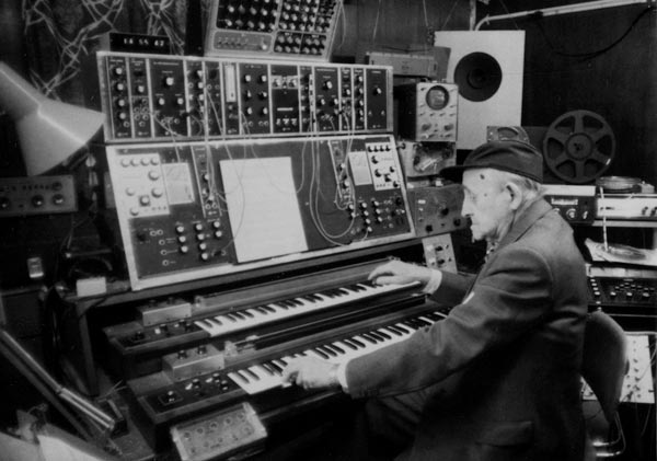 Max Brand und sein Synthesizer