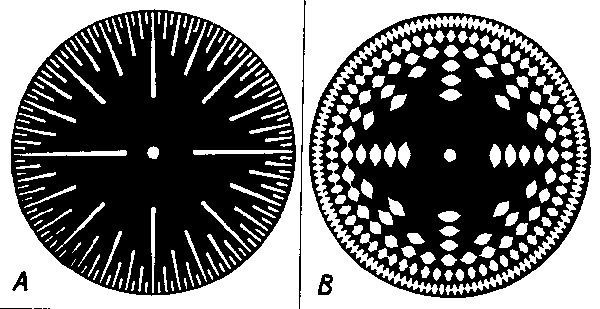 Superpiano: blackened celluloid disks for creating sound rich in harmonics (left) or with few harmonics (right). Circa 1935